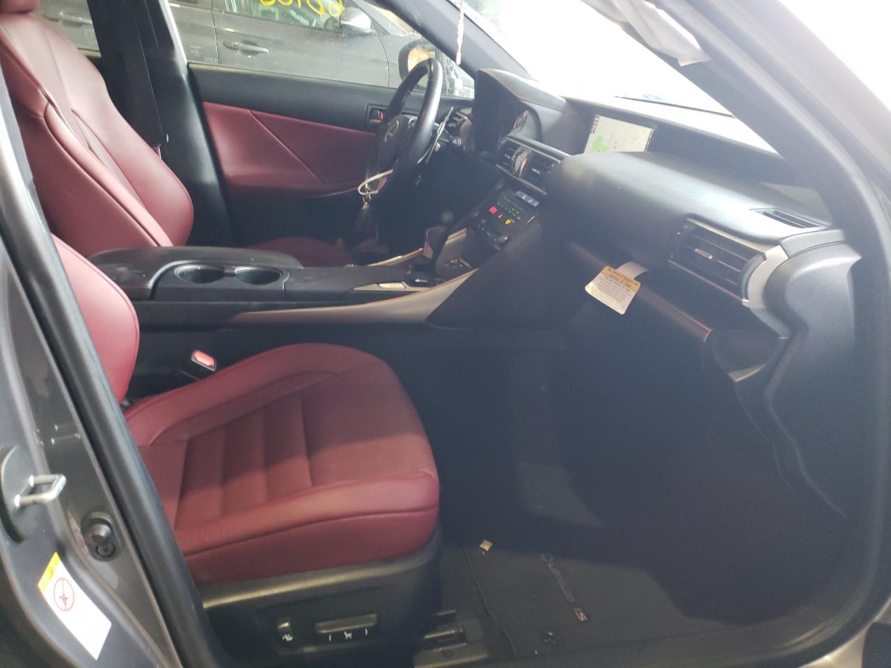 Photo 5 from auction – 2018 LEXUS IS 300 with VIN JTHC81D20J5030836