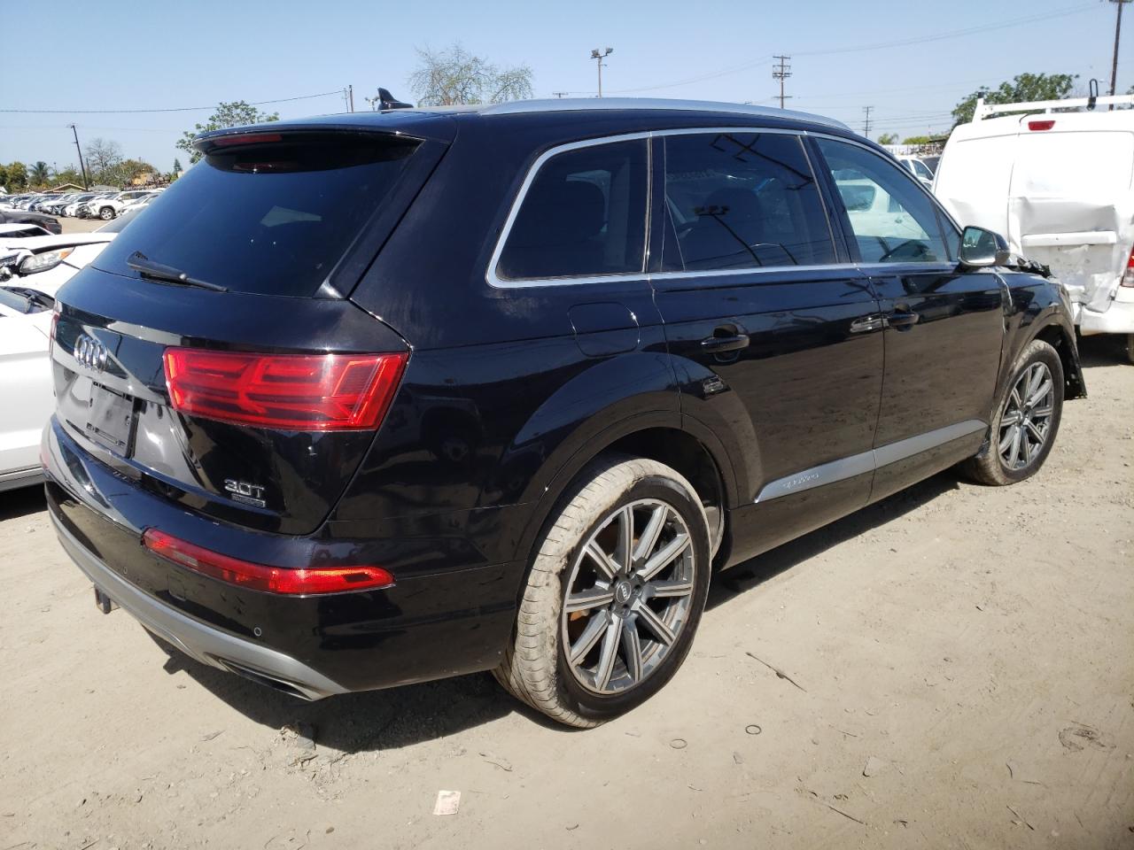 Photo 4 from auction – 2018 AUDI Q7 PRESTIG with VIN WA1VAAF77JD025298