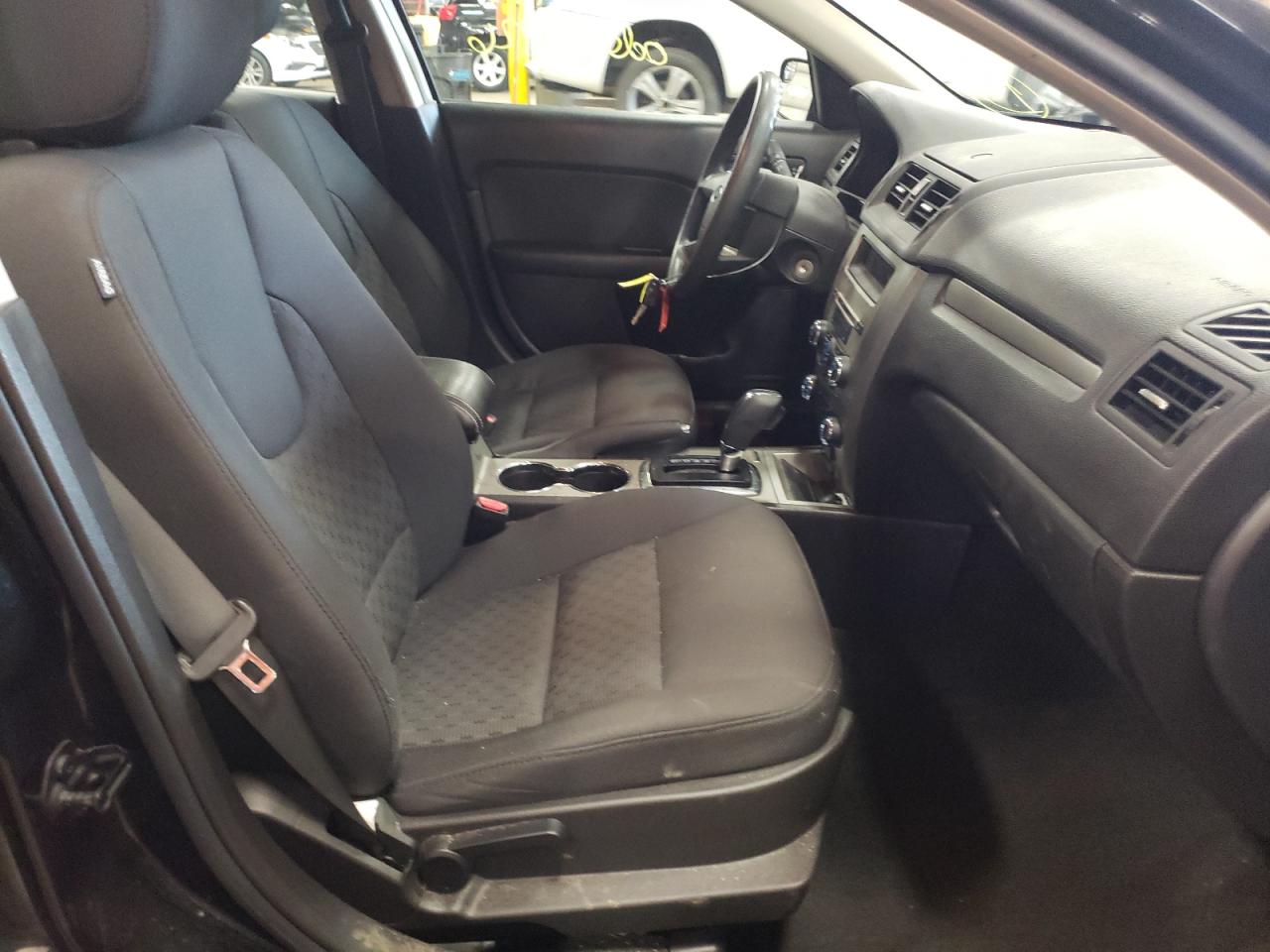 Photo 5 from auction – 2011 FORD FUSION SE with VIN 3FAHP0HA6BR211479