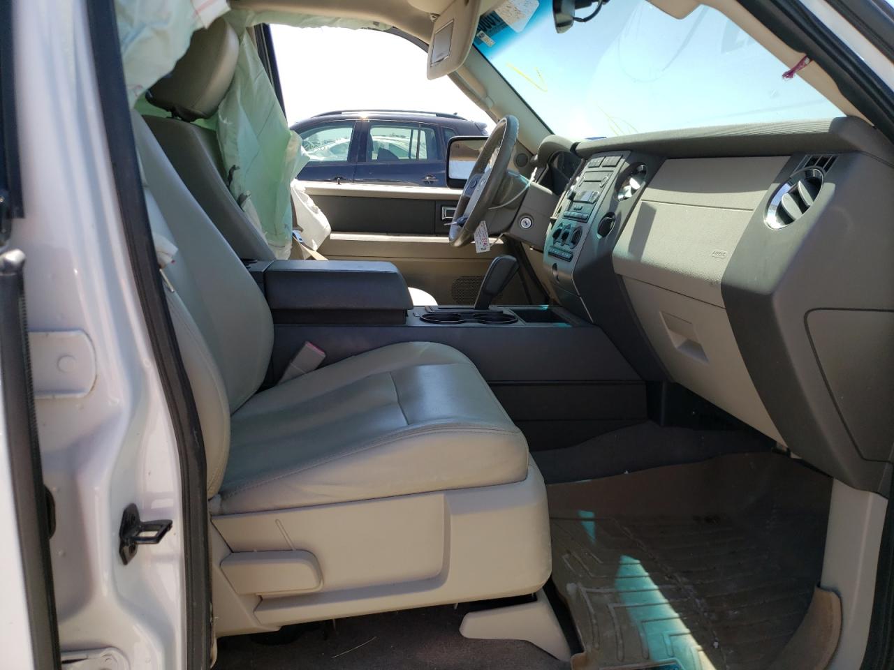 Photo 5 from auction – 2011 FORD EXPEDITION with VIN 1FMJU1H56BEF54322