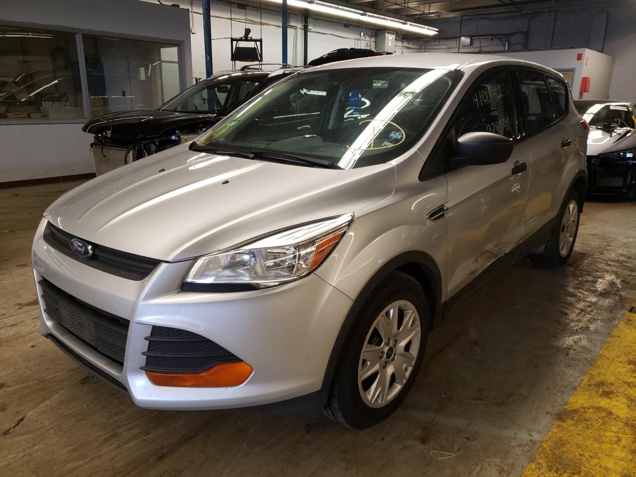 Photo 2 from auction – 2016 FORD ESCAPE S with VIN 1FMCU0F71GUA61992