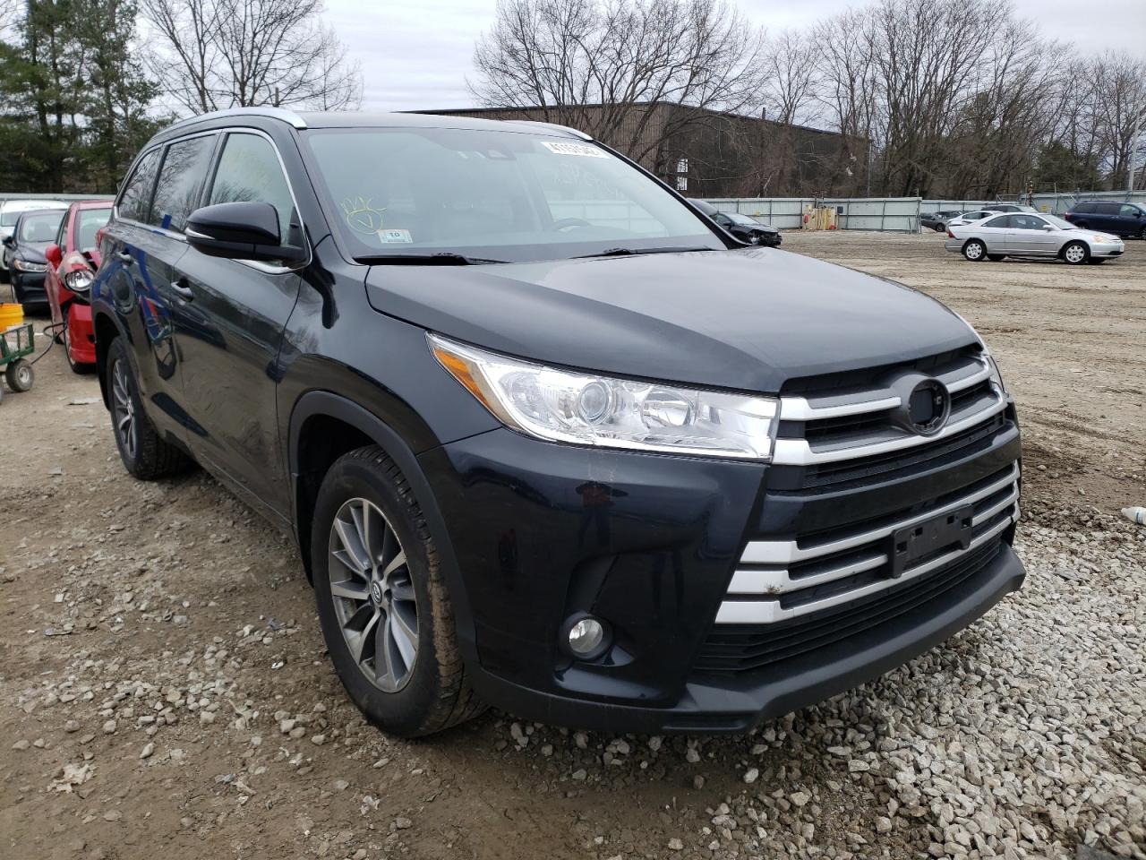TOYOTA HIGHLANDER 2017 with VIN 5TDJZRFH0HS481694 - Photo from auction