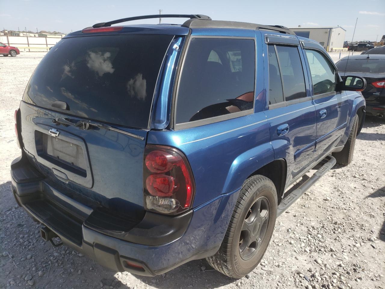 Photo 4 from auction – 2005 CHEVROLET TRAILBLAZE with VIN 1GNDS13S652379247