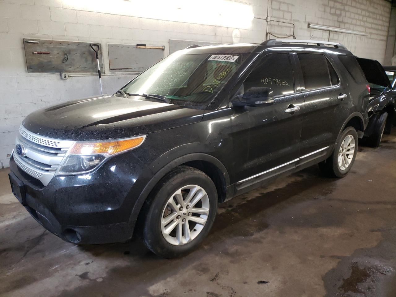 Photo 2 from auction – 2013 FORD EXPLORER X with VIN 1FM5K8D82DGA04879
