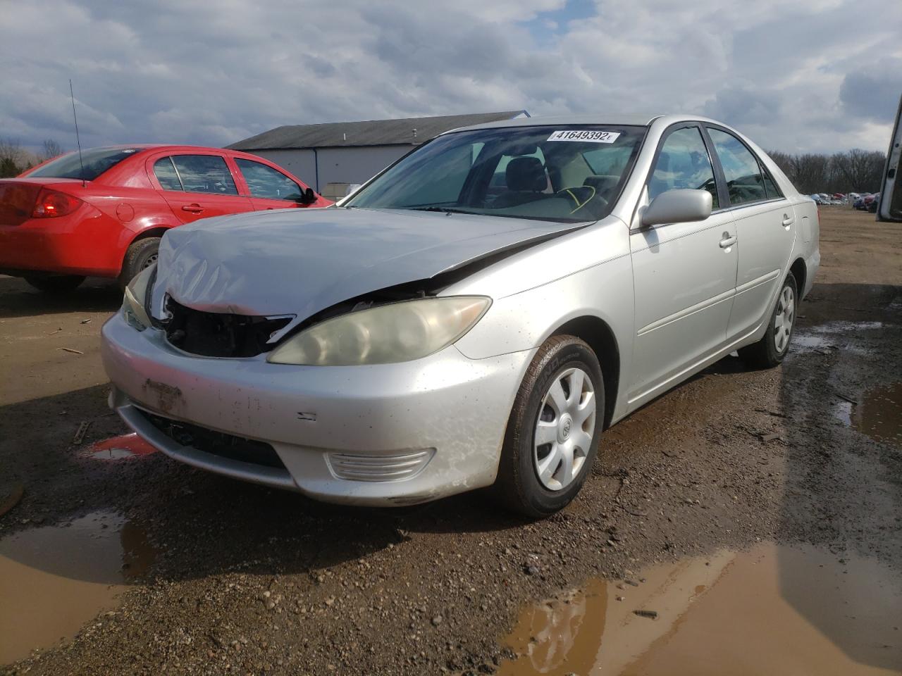 Photo 2 from auction – 2005 TOYOTA CAMRY LE with VIN 4T1BE32K65U967248
