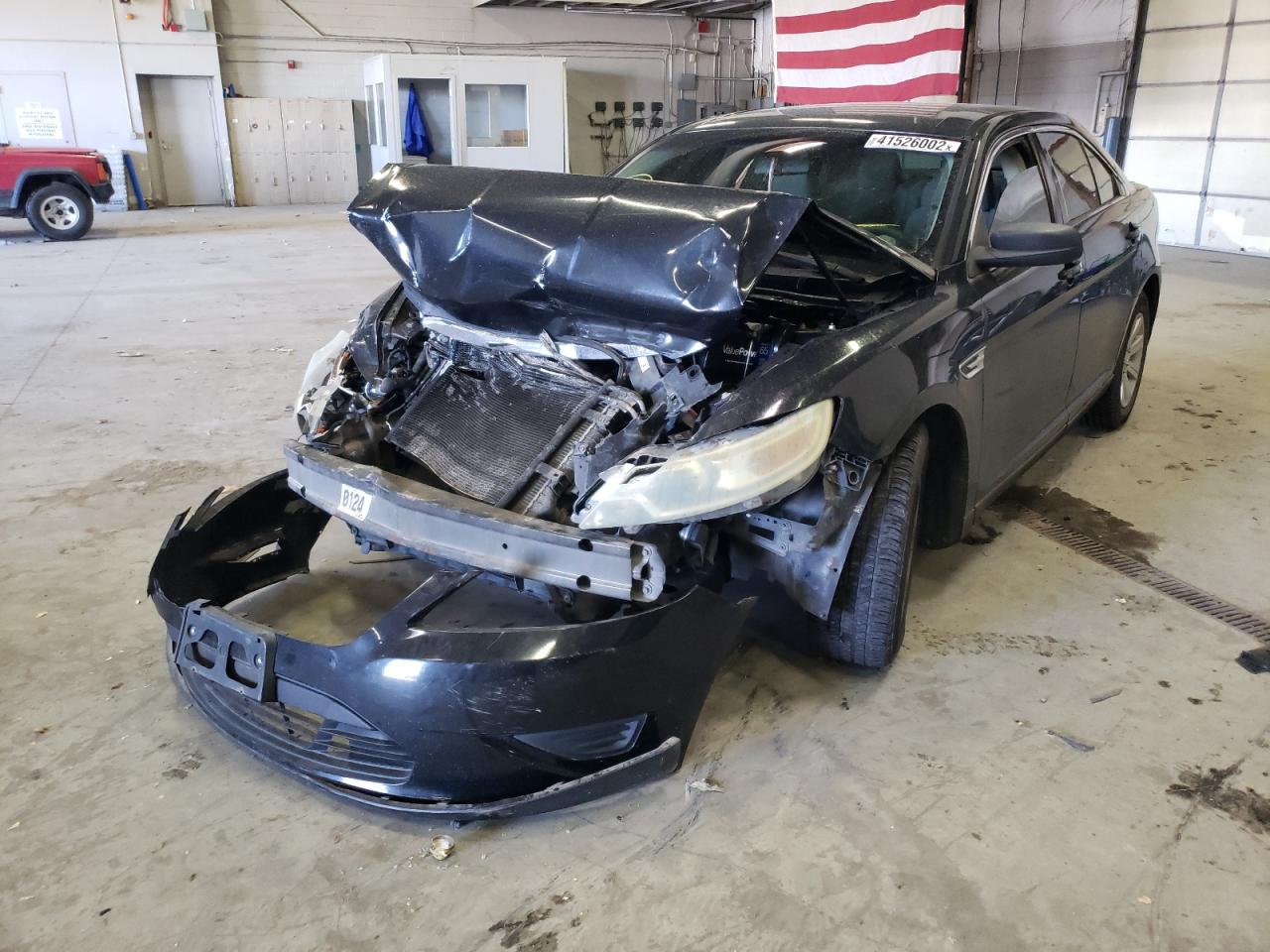 Photo 2 from auction – 2010 FORD TAURUS SE with VIN 1FAHP2DW0AG141898