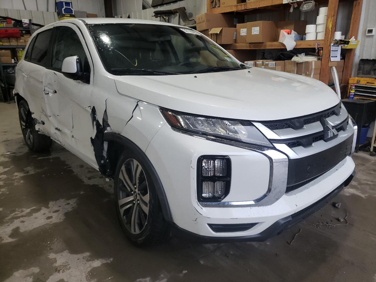 MITSUBISHI OUTLANDER 2020 with VIN JA4AR3AU3LU006833 - Photo from auction