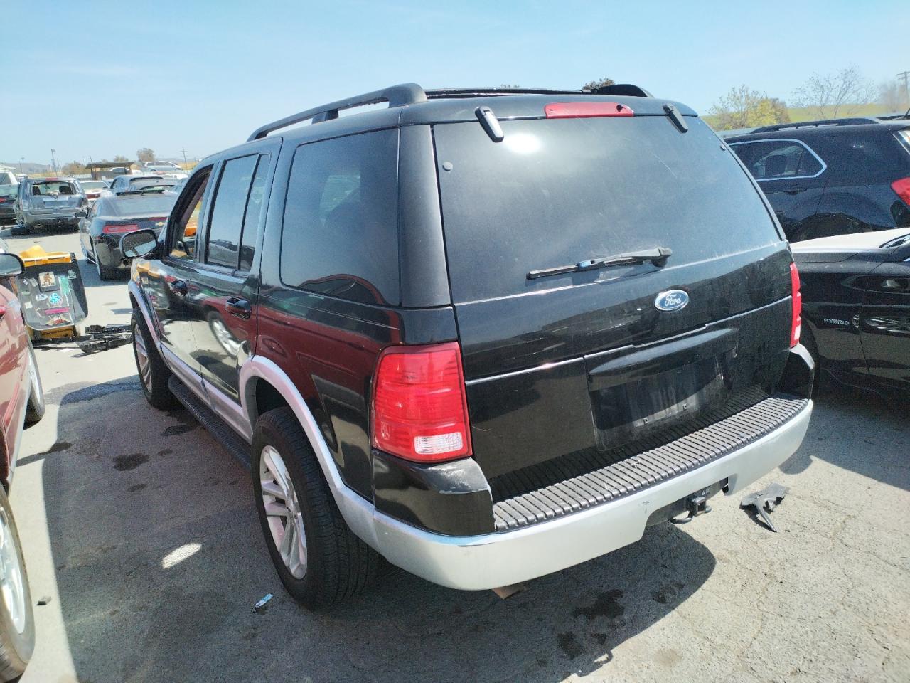 Photo 3 from auction – 2002 FORD EXPLORER X with VIN 1FMZU63E12ZA10908