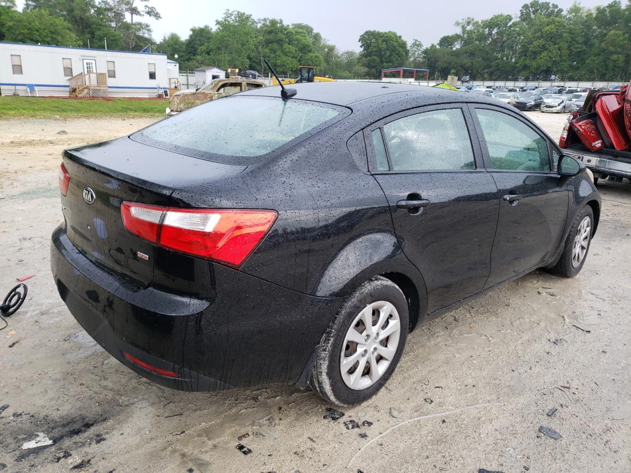 Photo 4 from auction – 2015 KIA RIO LX with VIN KNADM4A36F6494924