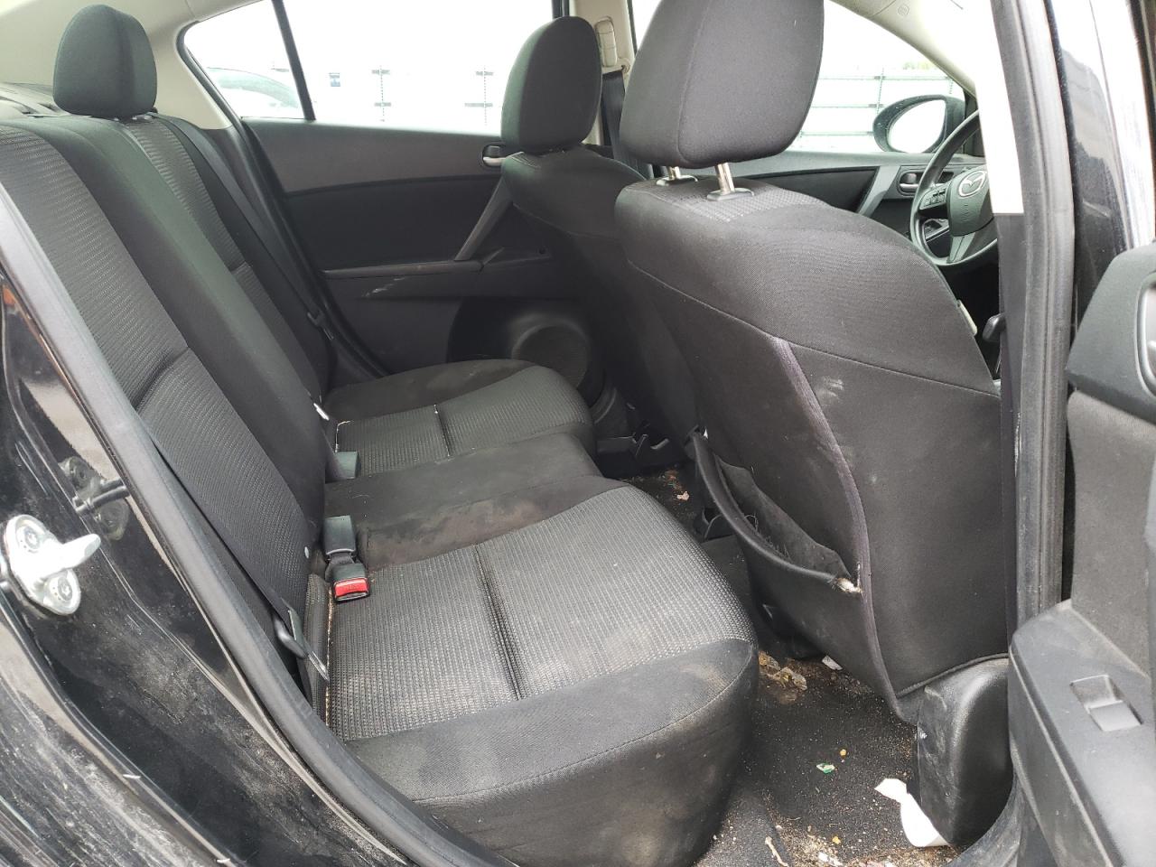 Photo 6 from auction – 2012 MAZDA 3 I with VIN JM1BL1UF6C1619530