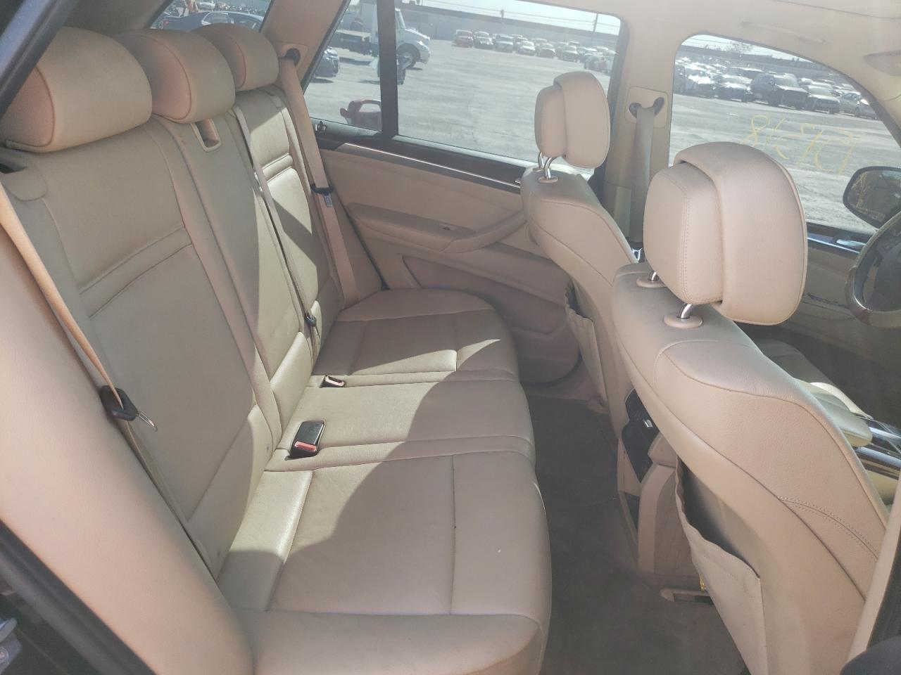 Photo 6 from auction – 2011 BMW X5 XDRIVE3 with VIN 5UXZW0C5XBL655926