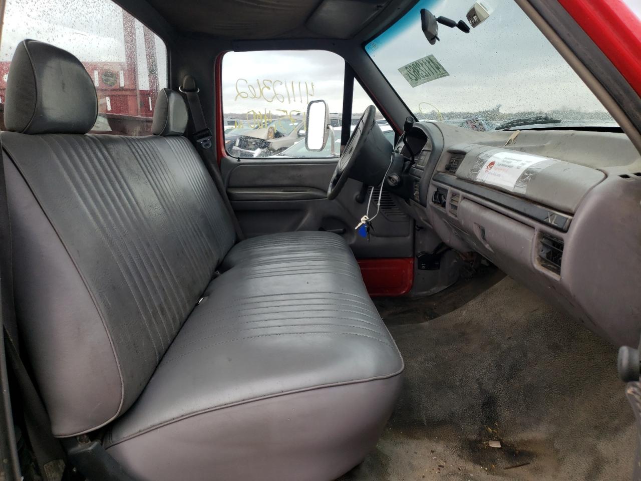 Photo 5 from auction – 1996 FORD F350 with VIN 1FDKF37G0TEA14107