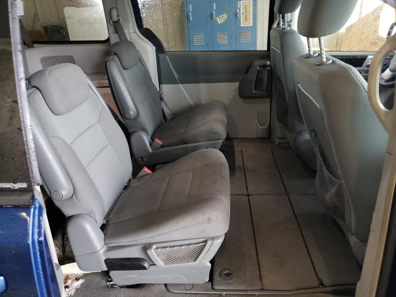 Photo 6 from auction – 2010 DODGE GRAND CARA with VIN 2D4RN5D11AR229824