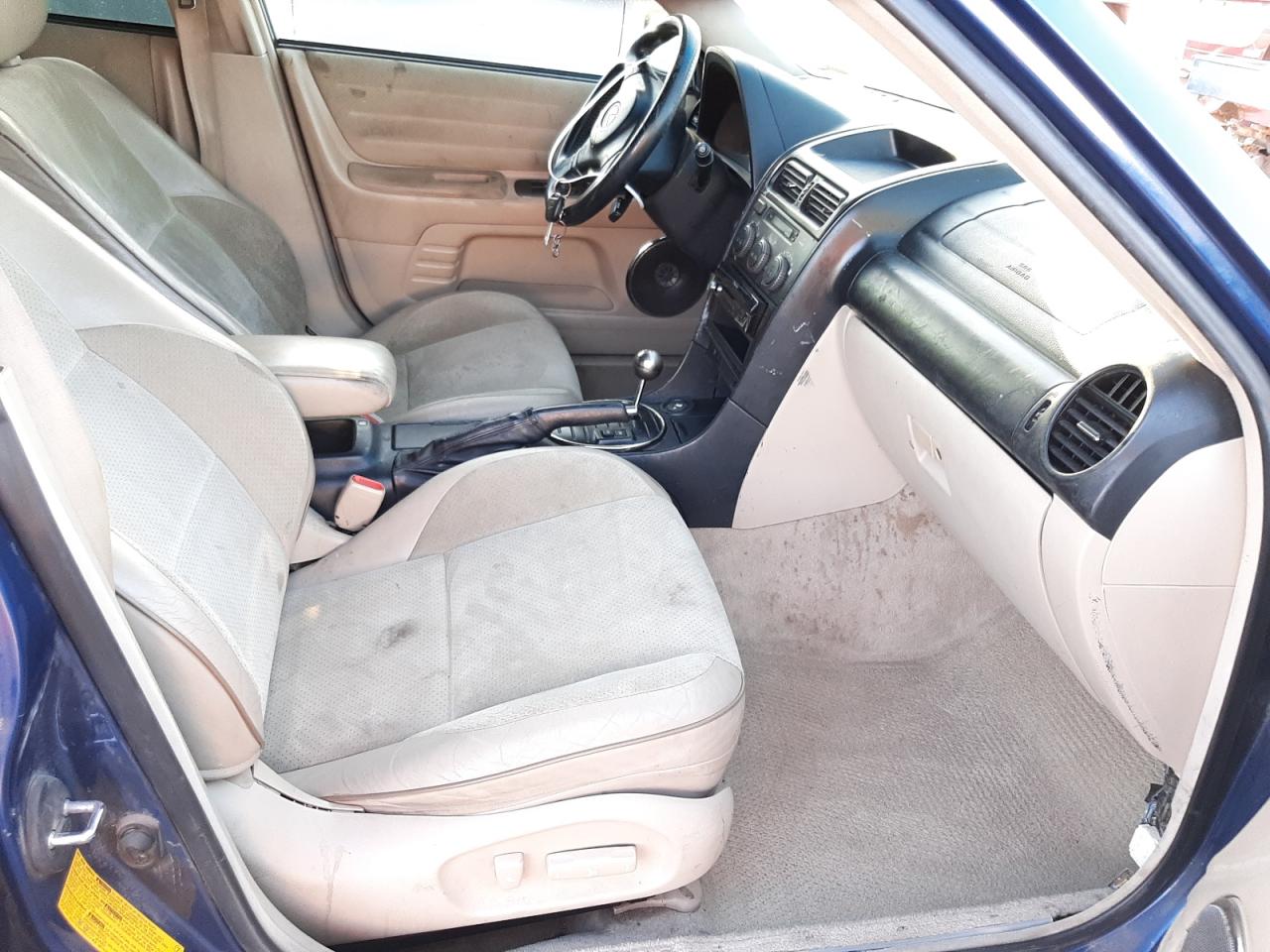 Photo 5 from auction – 2002 LEXUS IS 300 with VIN JTHBD192520045749