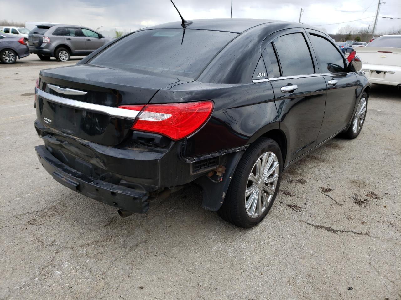 Photo 4 from auction – 2012 CHRYSLER 200 LIMITE with VIN 1C3CCBCB1CN267978