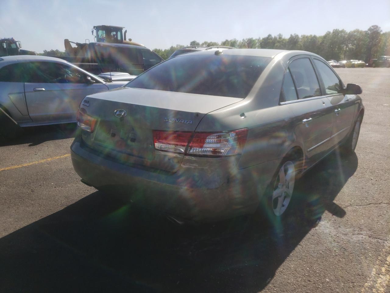 Photo 4 from auction – 2008 HYUNDAI SONATA SE with VIN 5NPEU46F48H354311