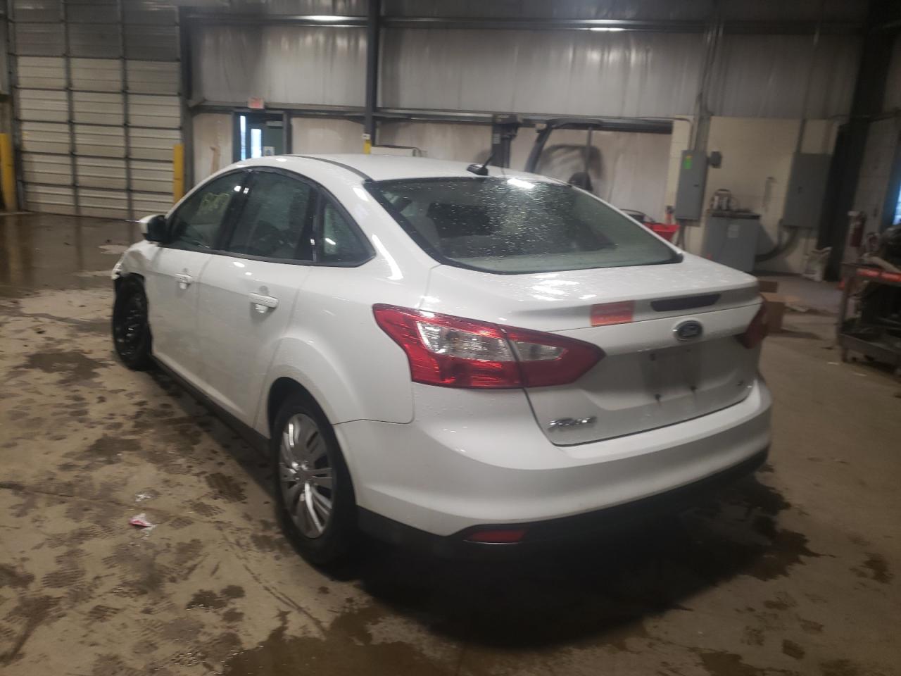 Photo 3 from auction – 2012 FORD FOCUS SE with VIN 1FAHP3F22CL353289