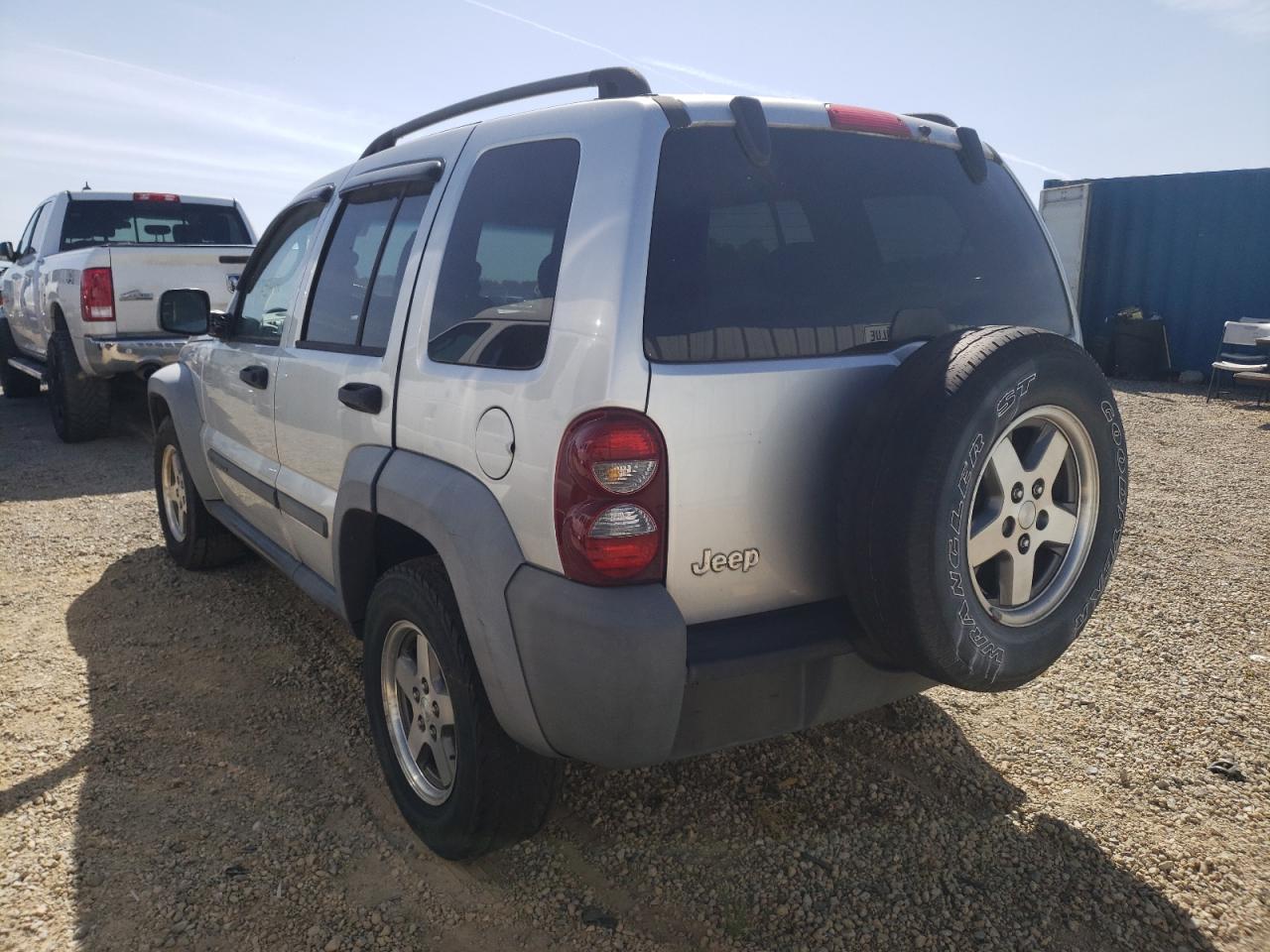 Photo 3 from auction – 2006 JEEP LIBERTY SP with VIN 1J4GK48K16W280940