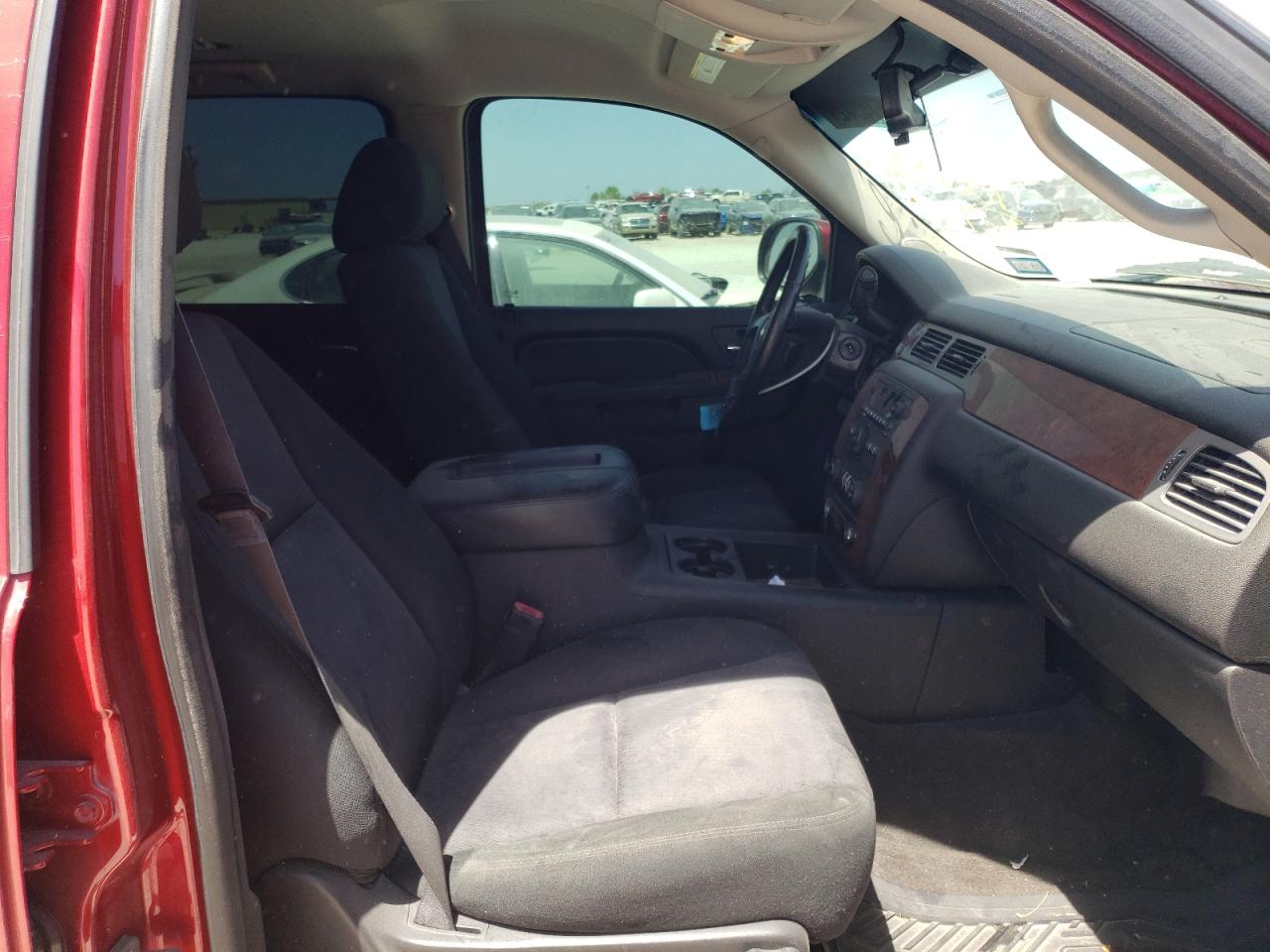 Photo 5 from auction – 2013 CHEVROLET SUBURBAN C with VIN 1GNSCHE00DR182699