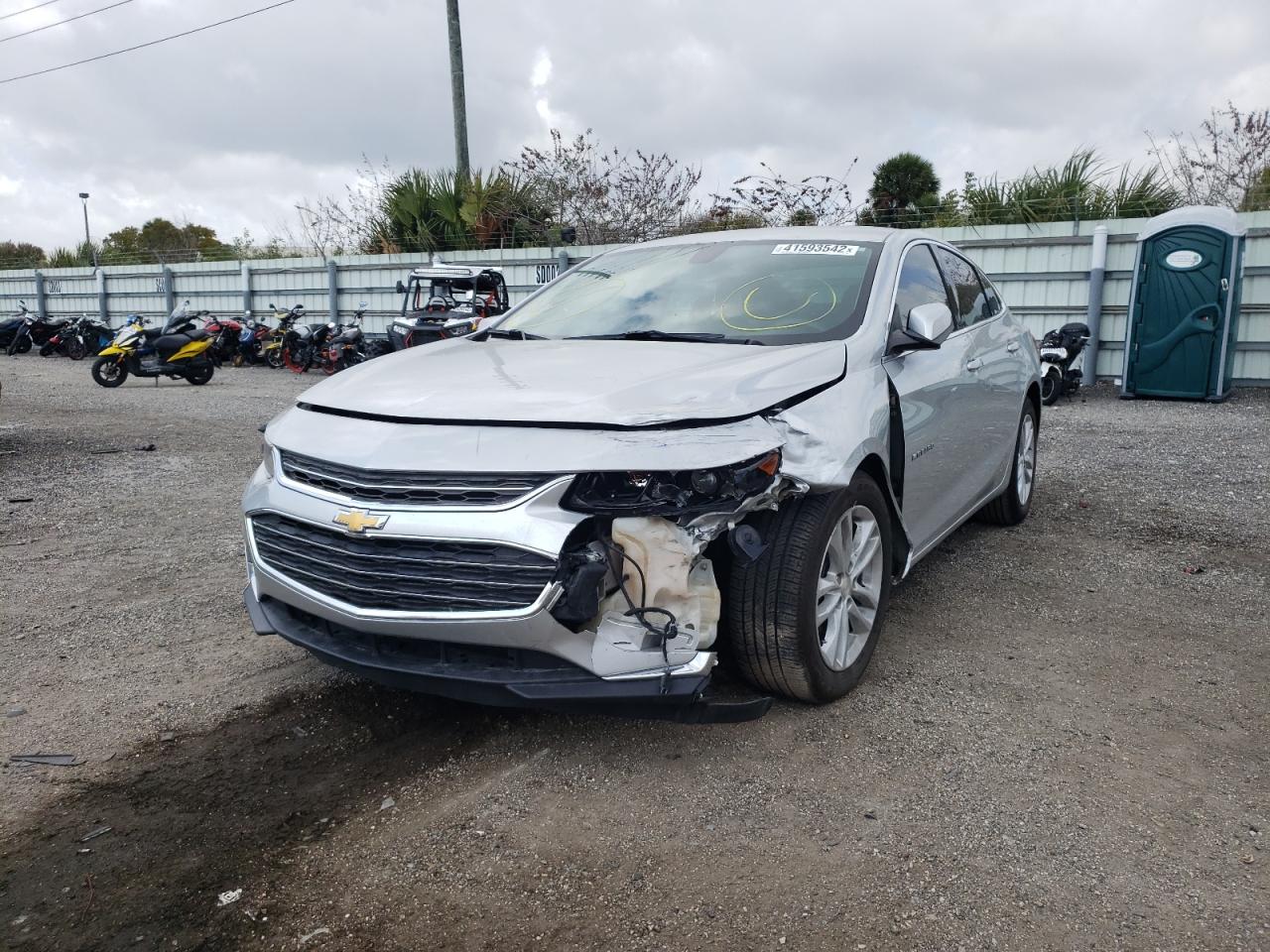 Photo 2 from auction – 2018 CHEVROLET MALIBU LT with VIN 1G1ZD5ST3JF139434