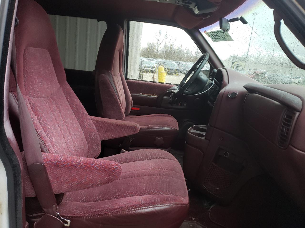 Photo 5 from auction – 1996 CHEVROLET ASTRO with VIN 1GNDM19W9TB157030