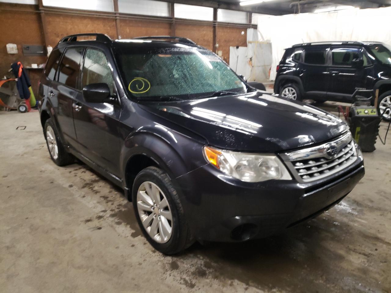 SUBARU FORESTER 2 2011 with VIN JF2SHADC2BH729666 - Photo from auction