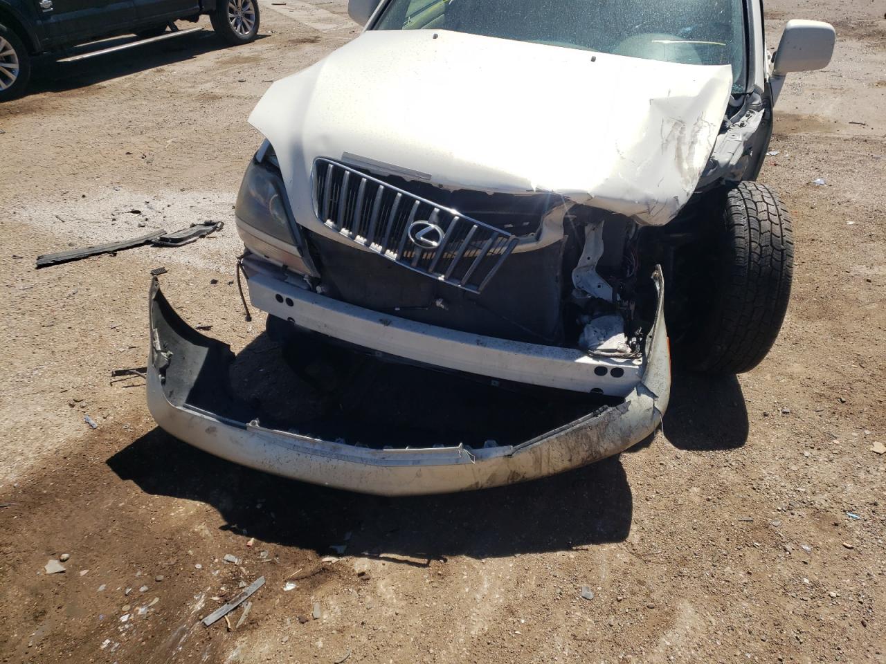 Photo 9 from auction – 2000 LEXUS RX 300 with VIN JT6GF10U0Y0058408