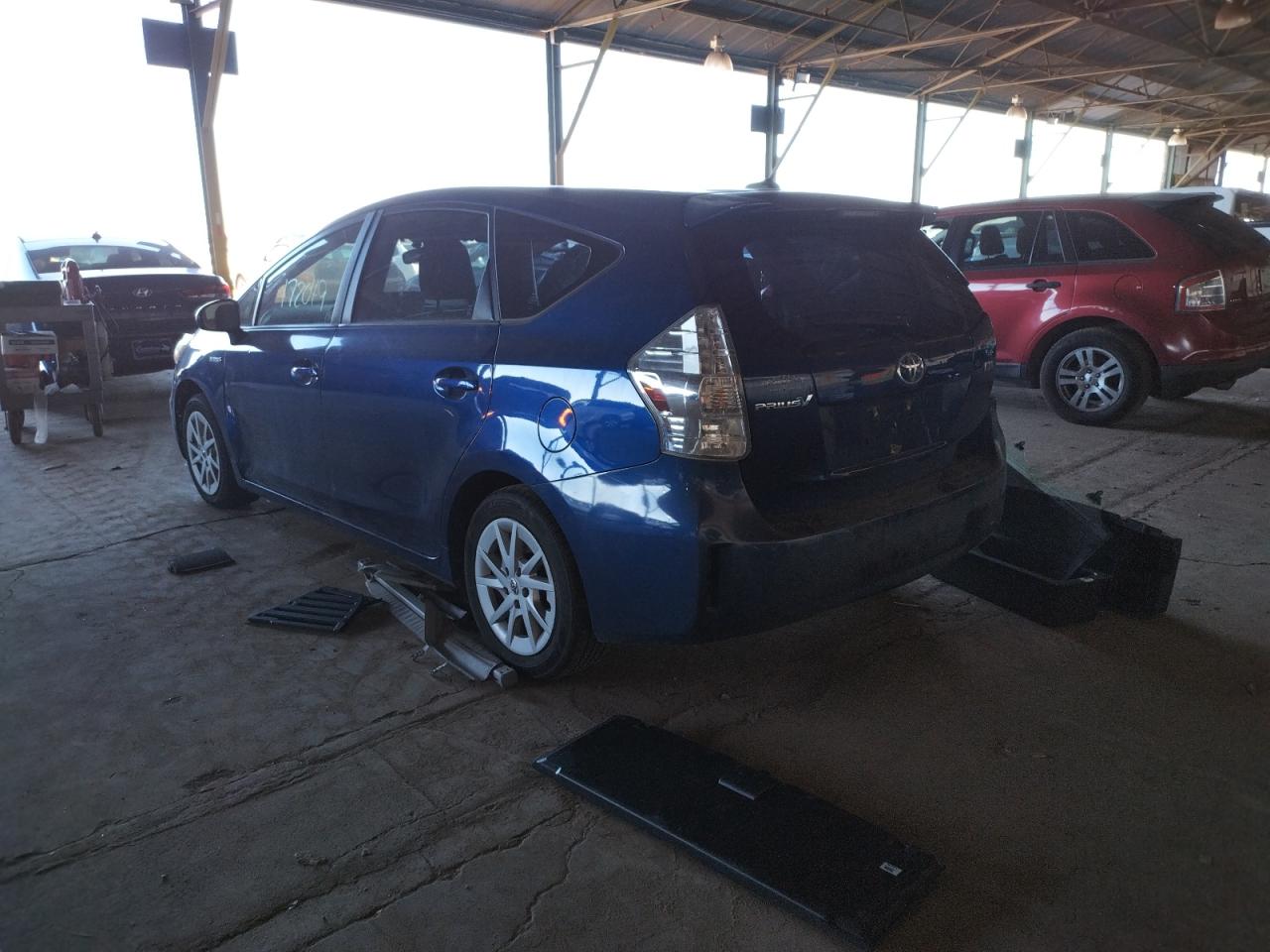 Photo 3 from auction – 2012 TOYOTA PRIUS V with VIN JTDZN3EU9C3179082