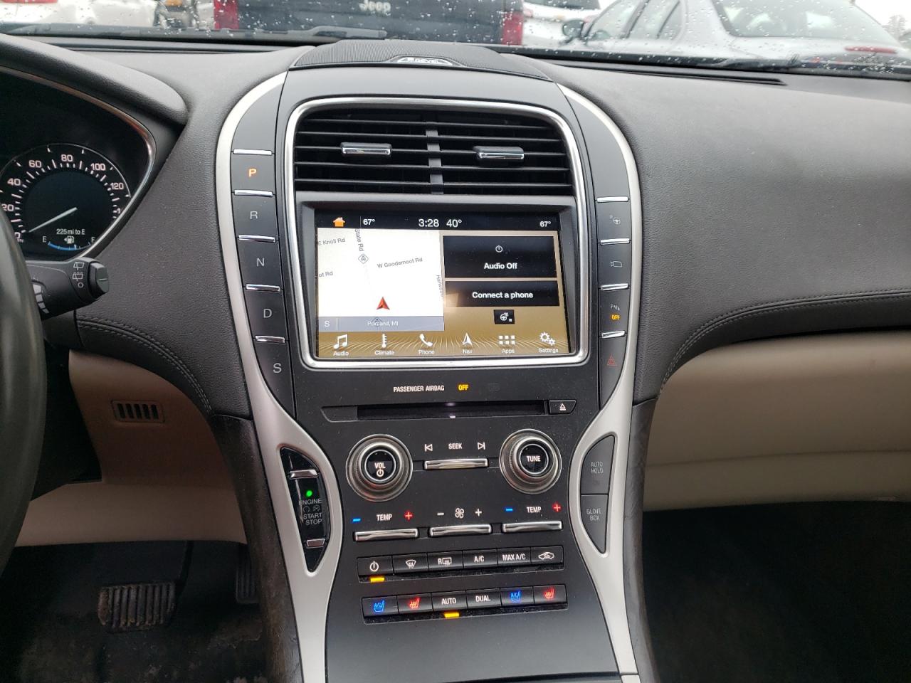 Photo 9 from auction – 2016 LINCOLN MKX RESERV with VIN 2LMTJ8LR2GBL83452