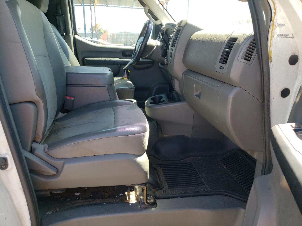 Photo 5 from auction – 2013 NISSAN NV 2500 with VIN 1N6BF0LY2DN106982