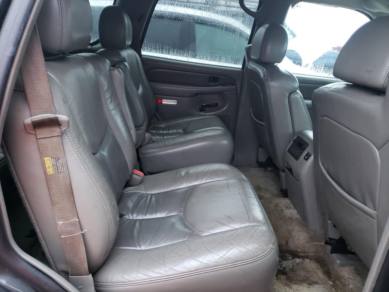 Photo 6 from auction – 2003 GMC YUKON DENA with VIN 1GKEK63U83J225738
