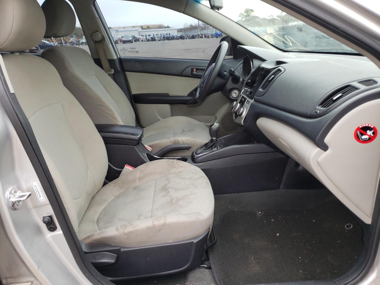 Zdjęcie 5 z aukcji – 2012 KIA FORTE EX z VIN KNAFU5A25C5551847