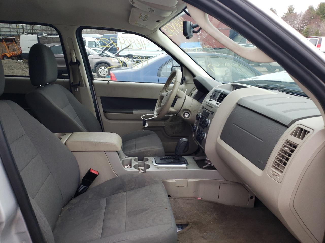 Photo 5 from auction – 2009 FORD ESCAPE XLT with VIN 1FMCU93G89KC50470