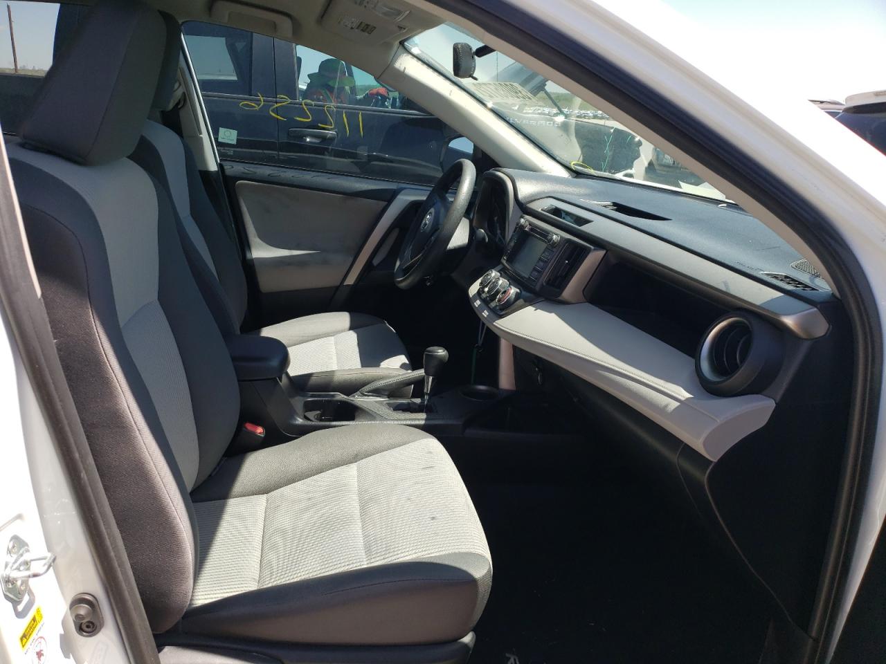 Photo 5 from auction – 2014 TOYOTA RAV4 LE with VIN 2T3ZFREV2EW090611