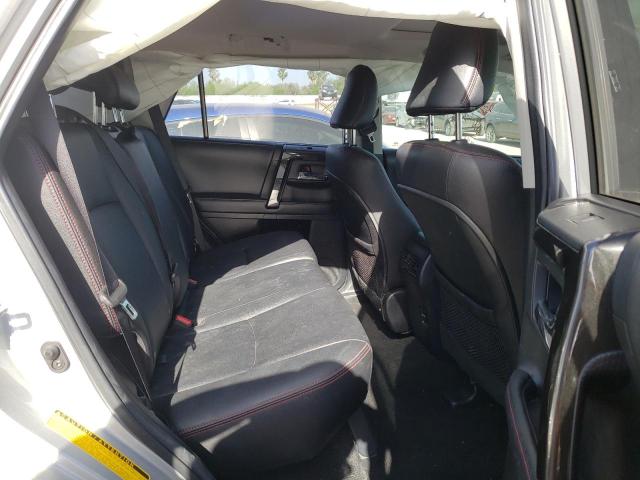 Photo 6 from auction – 2018 TOYOTA 4RUNNER SR with VIN JTEBU5JR3J5561896