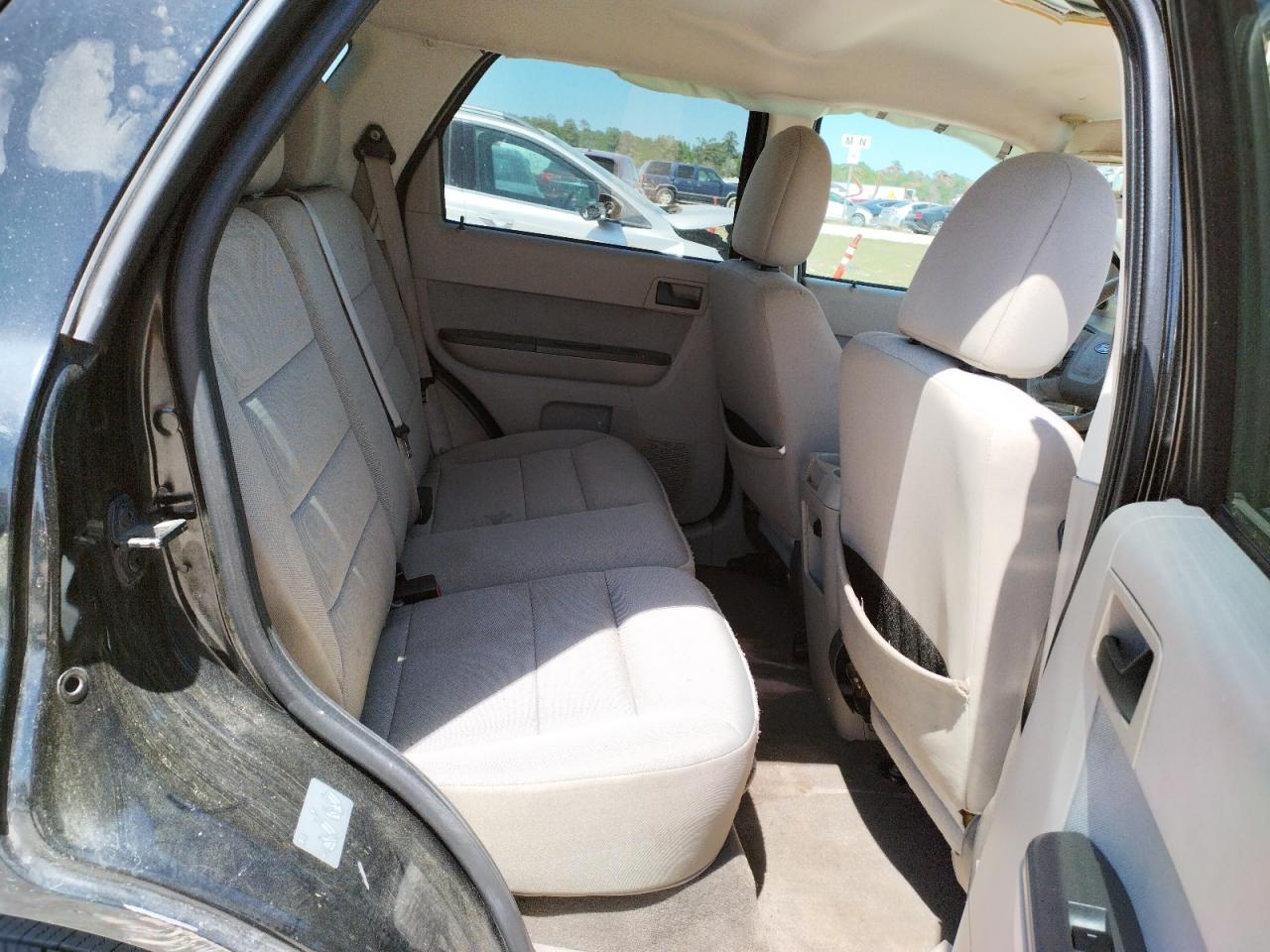 Photo 6 from auction – 2010 FORD ESCAPE XLT with VIN 1FMCU0DG4AKC97462