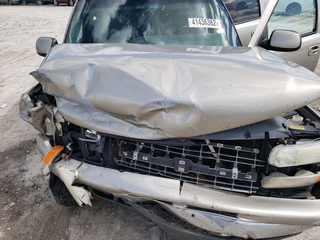 Photo 7 from auction – 2000 CHEVROLET SUBURBAN K with VIN 3GNFK16T2YG179717