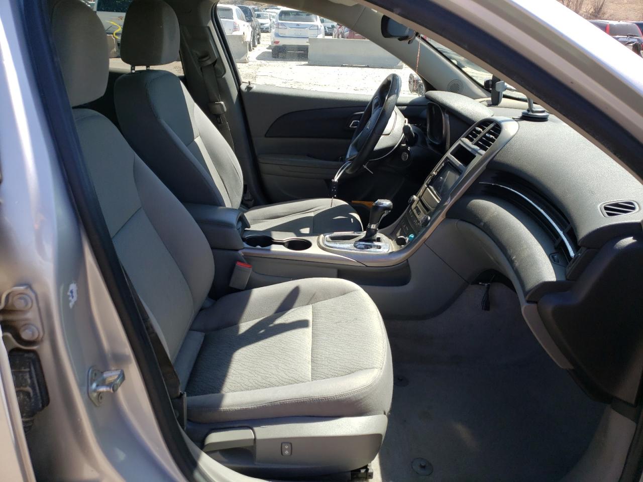 Photo 5 from auction – 2013 CHEVROLET MALIBU LS with VIN 1G11B5SA3DF194116