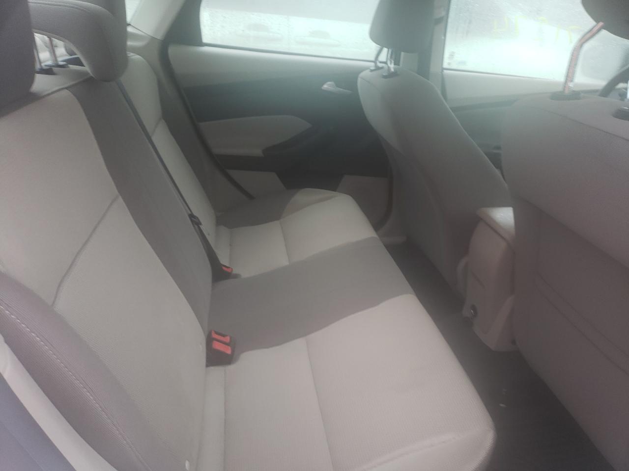 Photo 6 from auction – 2012 FORD FOCUS SE with VIN 1FAHP3F21CL353199