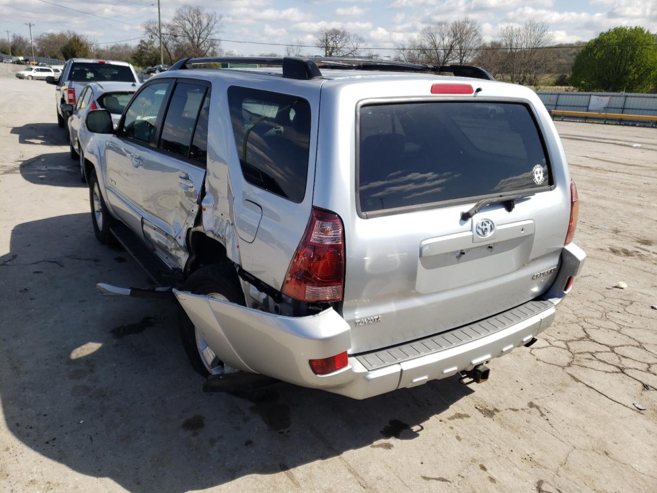 Photo 3 from auction – 2005 TOYOTA 4RUNNER SR with VIN JTEBU14R950070157