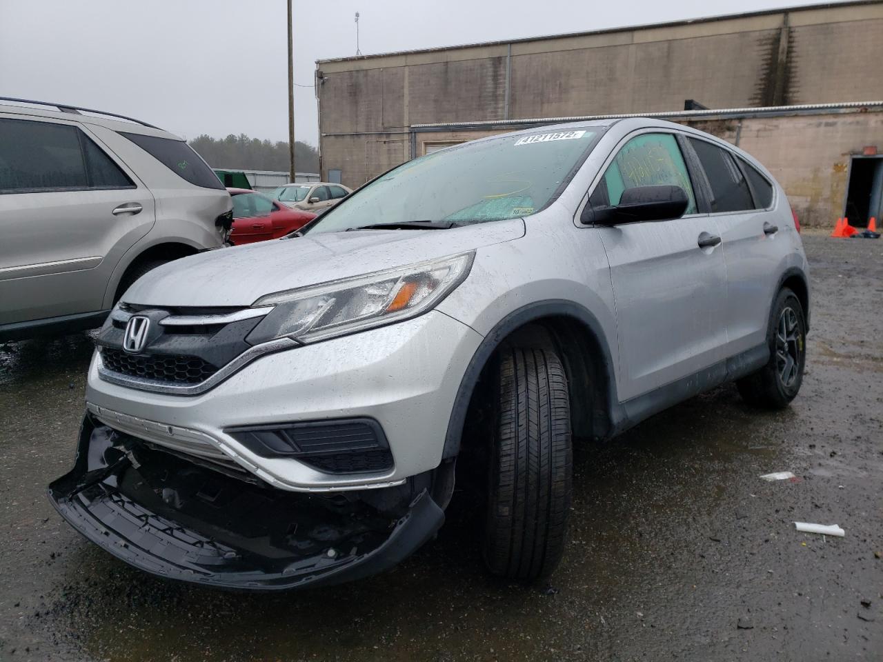 Photo 2 from auction – 2016 HONDA CR-V SE with VIN 2HKRM3H45GH537223