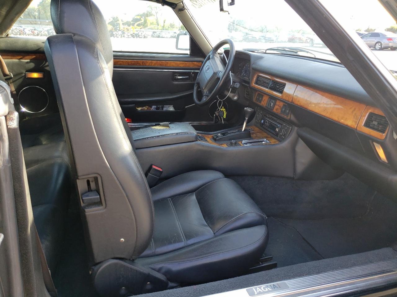 Photo 5 from auction – 1995 JAGUAR XJS 2+2 with VIN SAJNX2744SC199403