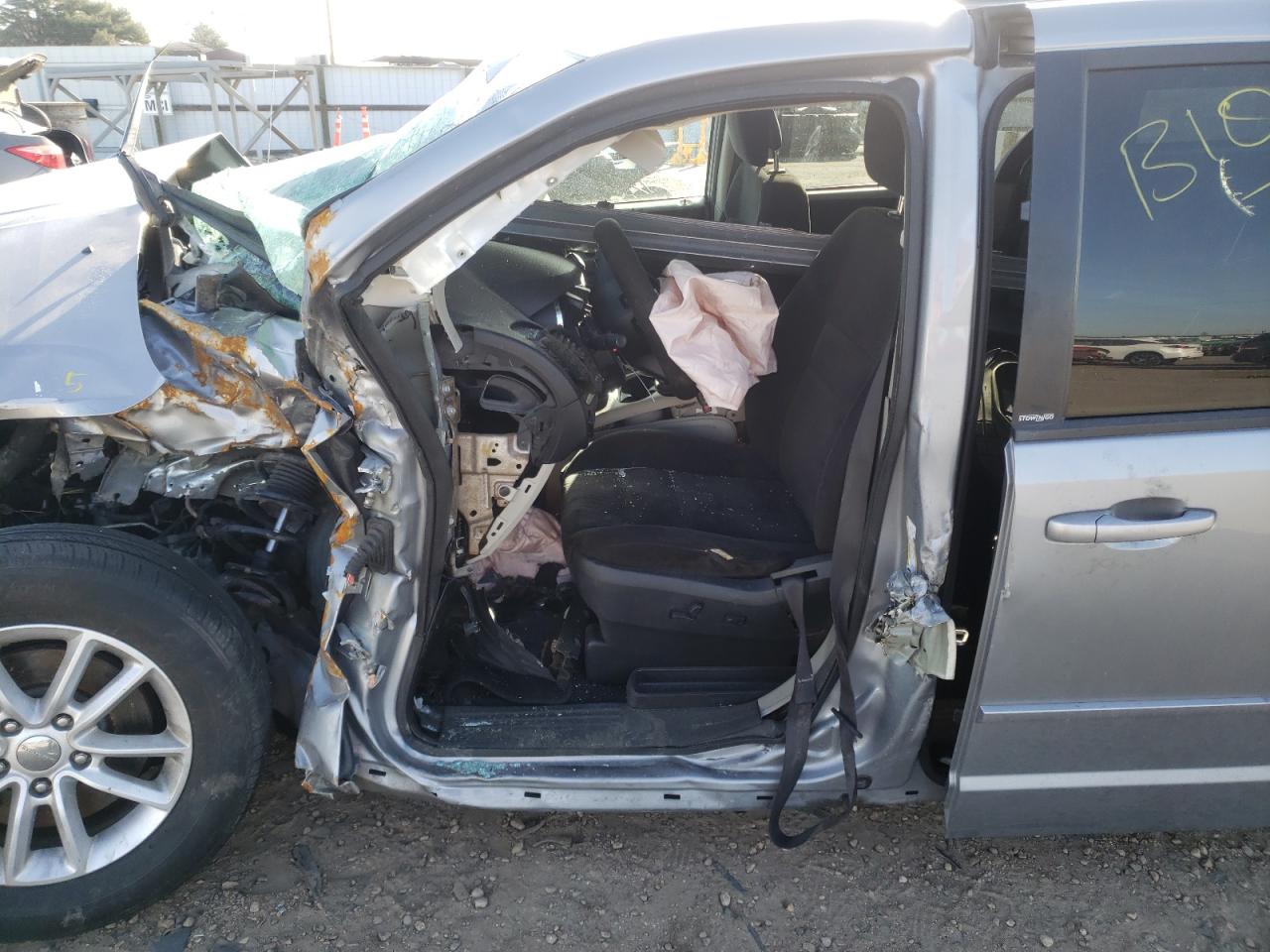 Photo 10 from auction – 2014 DODGE GRAND CARA with VIN 2C4RDGCG7ER321687
