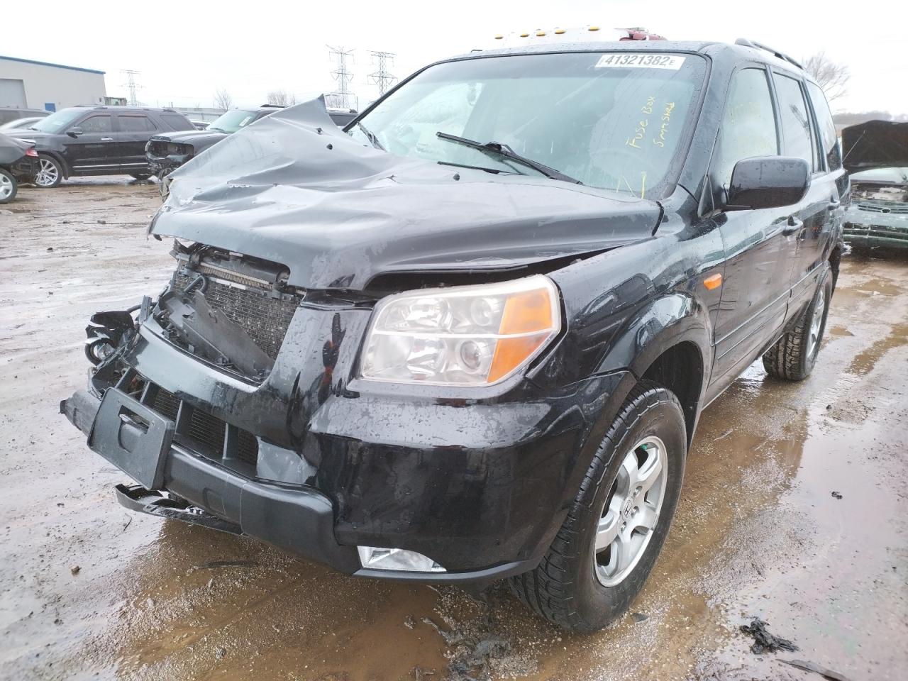 Photo 2 from auction – 2007 HONDA PILOT EXL with VIN 5FNYF18527B011374