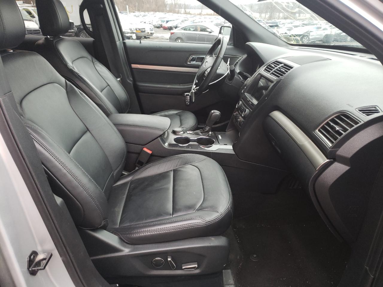 Photo 5 from auction – 2018 FORD EXPLORER X with VIN 1FM5K8D84JGC79567