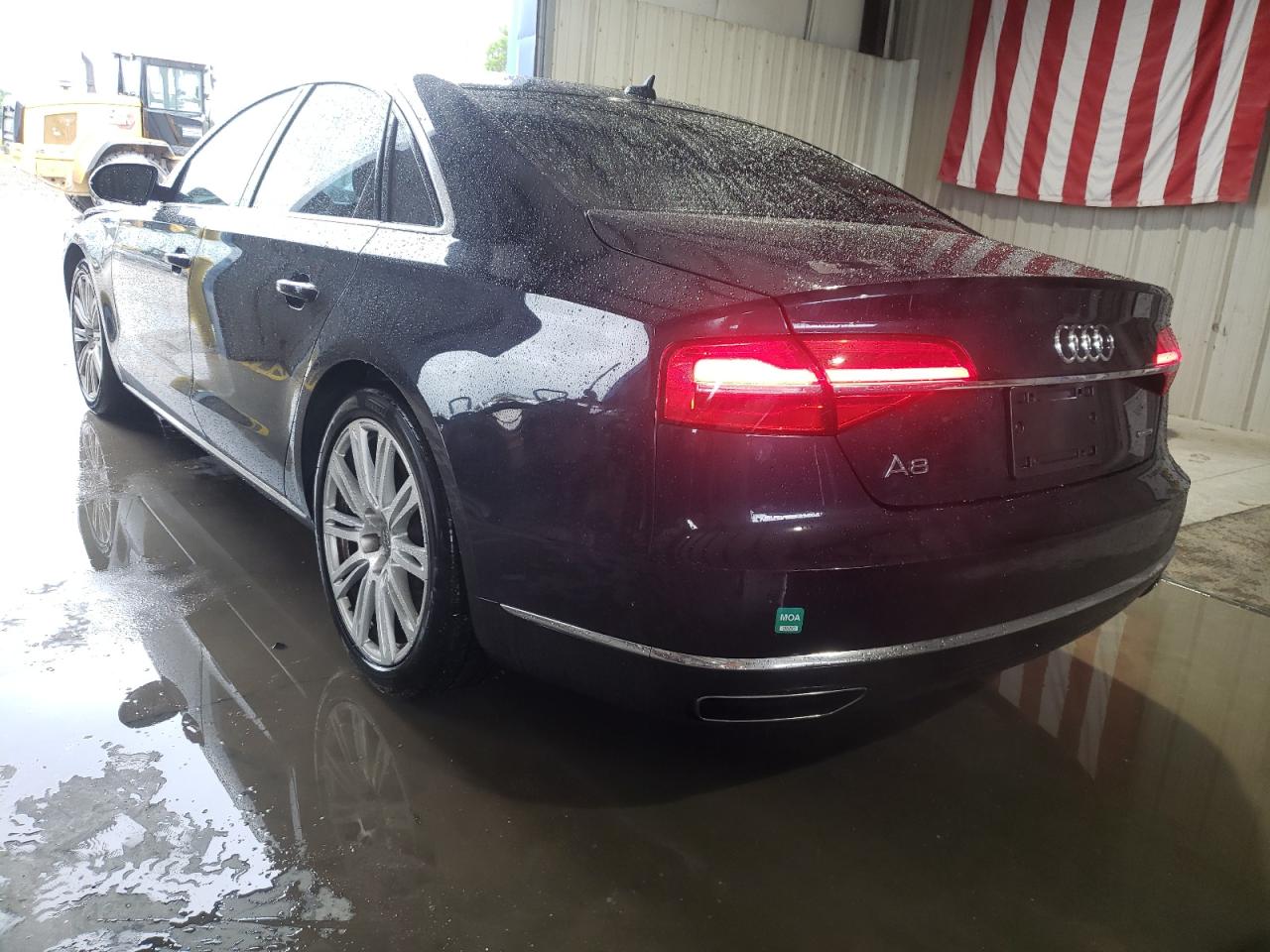 Photo 3 from auction – 2015 AUDI A8 QUATTRO with VIN WAUJGAFDXFN037324