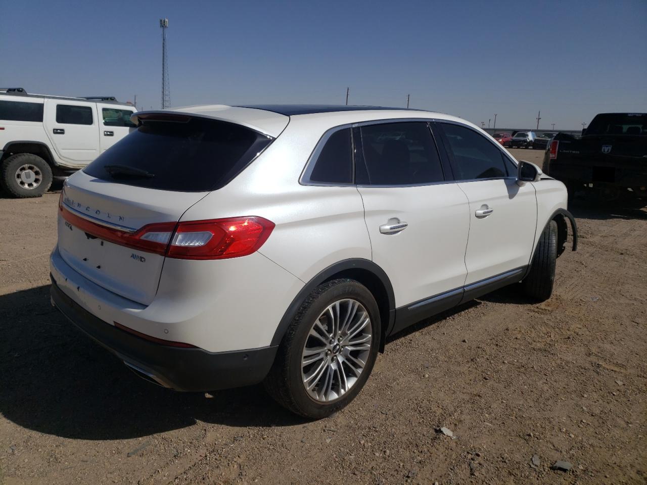 Photo 4 from auction – 2016 LINCOLN MKX RESERV with VIN 2LMTJ8LRXGBL64163