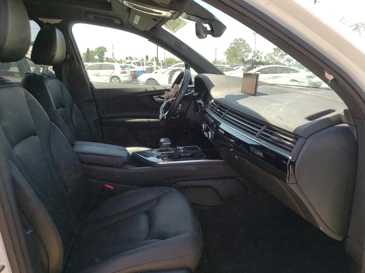 Photo 5 from auction – 2017 AUDI Q7 PRESTIG with VIN WA1VAAF74HD018500