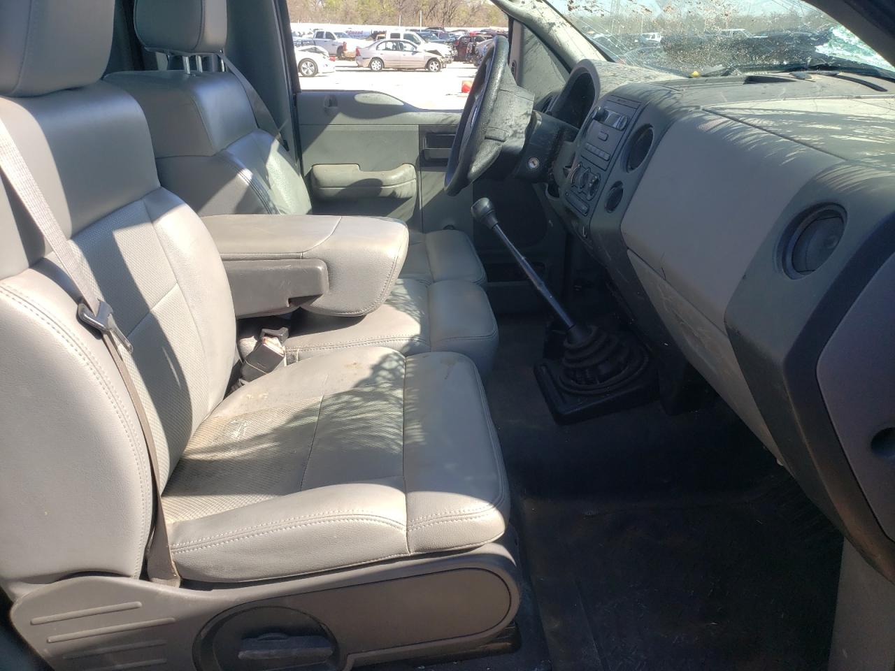 Photo 5 from auction – 2006 FORD F150 with VIN 1FTRF12286NA94232