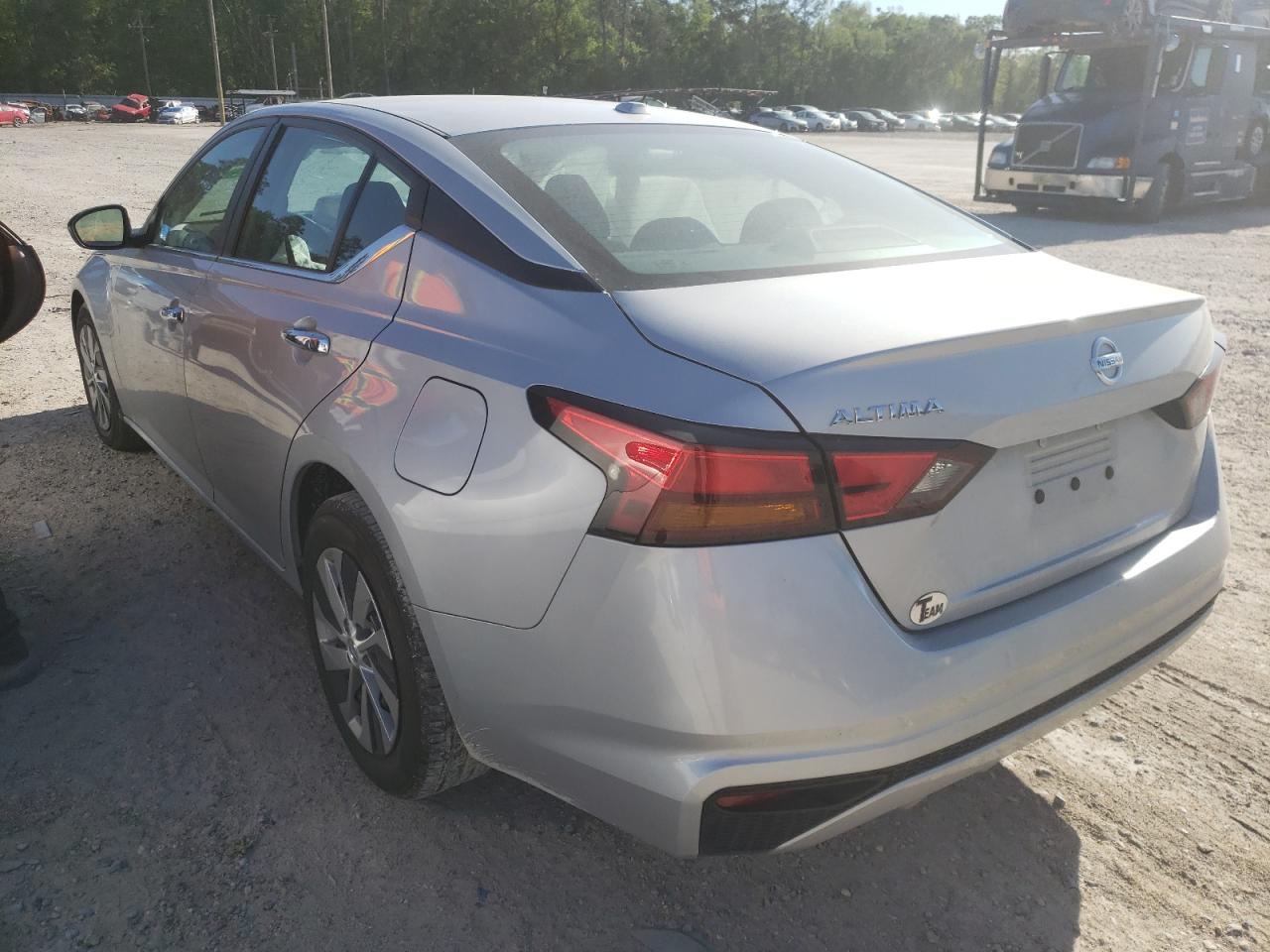 Photo 3 from auction – 2019 NISSAN ALTIMA S with VIN 1N4BL4BV5KN323648